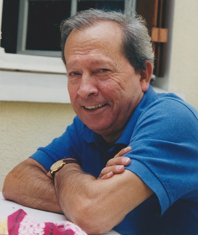 L'auteur François Martinez, au début des années 2010, chez lui, à Fontenay-sous-Bois.