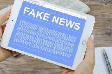 Comment identifier les FAKE NEWS ? Comment les dmonter ? Comment les retourner contre leurs objectifs ? Un atelier pour les adolescents propos par Fabien Marchal, journaliste, fact-checker aguerri, auteur et animateur d'ateliers d'criture.